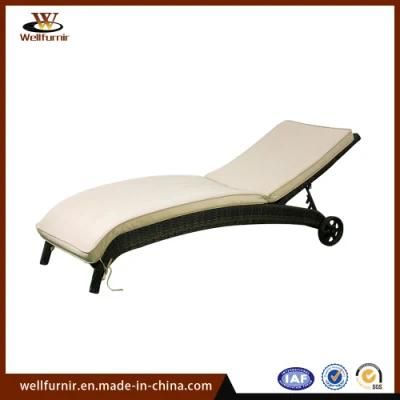 2018 Well Furnir Wicker Outdoor Chaise Lounge with Wheels (WF063121)