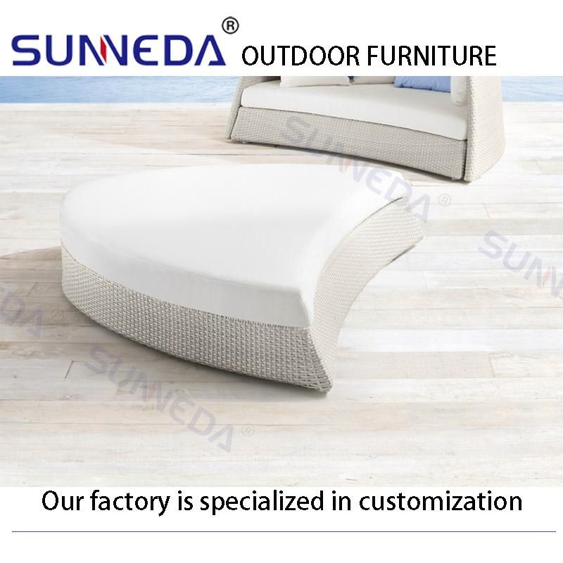 Personal Space Outdoor Pool Rattan Furniture Sun Lounger Sun Bed Beach Egg House