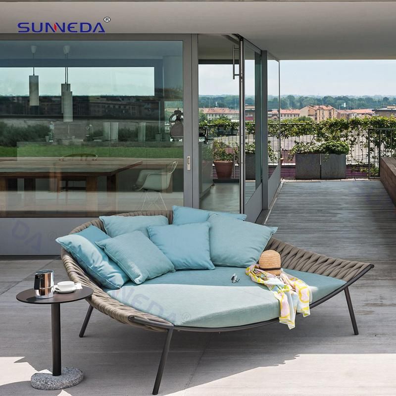 High Quality Comfortable Outdoor Wicker Daybed Furniture Patio Wicker Webbing Pool Garden Daybed