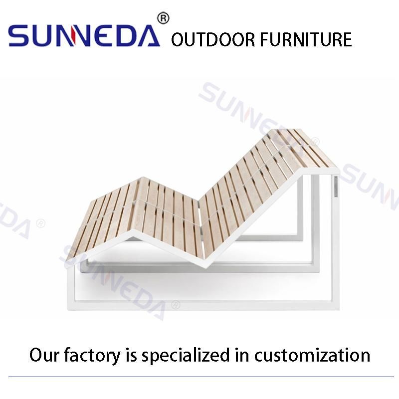 Ergonomic Bending Lounger Bed for Outdoor Beach with Assembled Plastic Wood