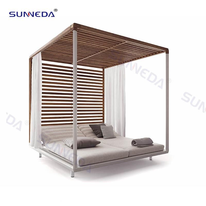 Top Selling Lounge All Weather Beach Daybed with Canopy