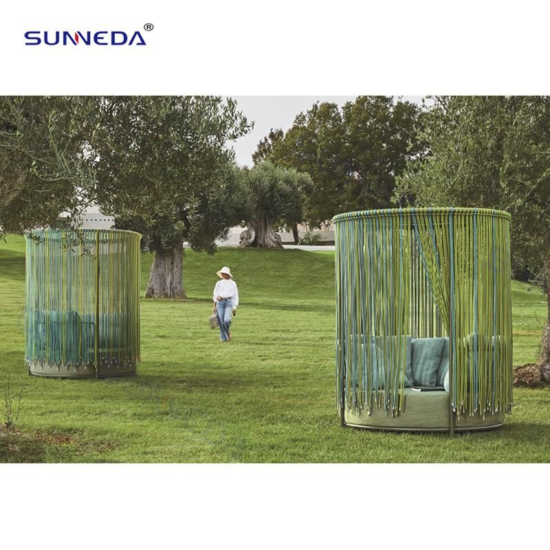 Tourism Hotel Resort Outdoor Garden Custom Braided Rope Curtain Sofa Bed Aluminium Alloy Metal Rattan Vine Garden Furniture Set