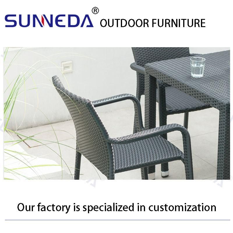 Patio Table Can Be Inserted Into The Sun Umbrella with Kd Structure