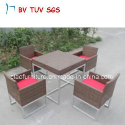 Elegant PE Rattan/Wicker Restaurant Table with Chair