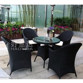 Indoor and Outdoor Furniture 4 Seats Wicker Table and Chair Set