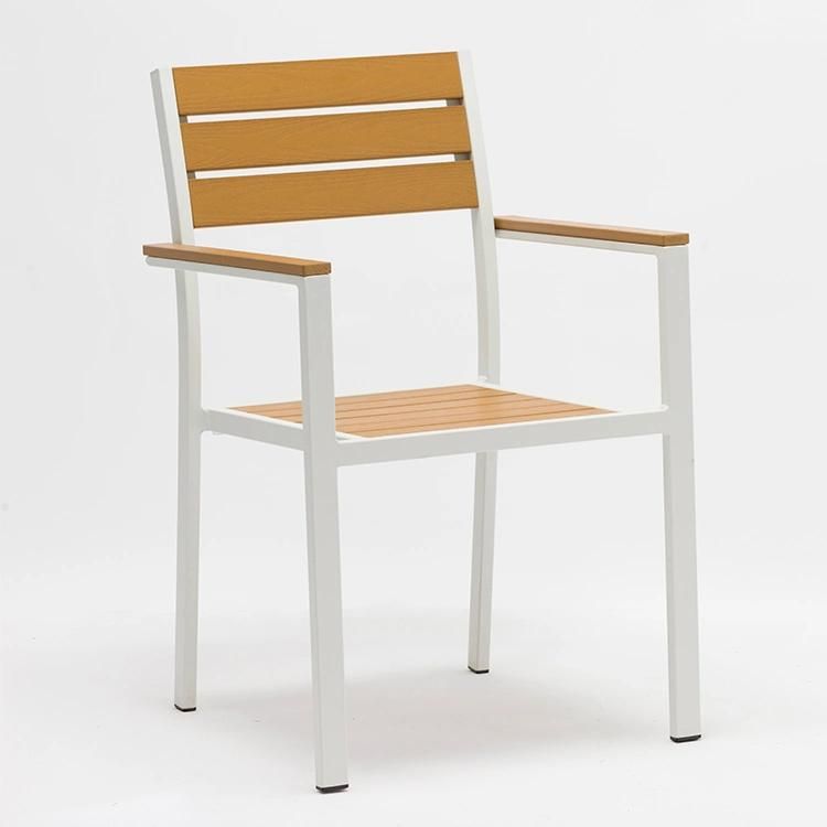 4 Seater Plastic Wood Garden Furniture Set