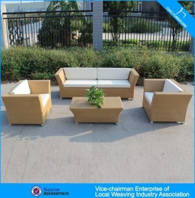 Garden Furniture Rattan Sofa with Coffee Table