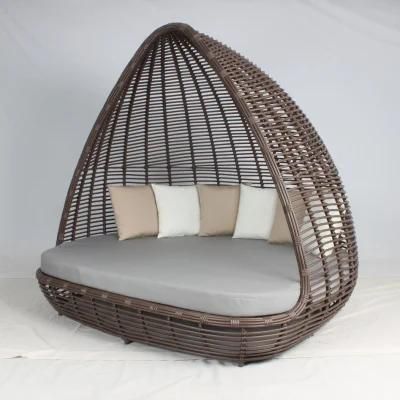Hot Sell Leisure Poolside Hotel Project Big Round PE Rattan Sunbed Outdoor Furniture with Cushion