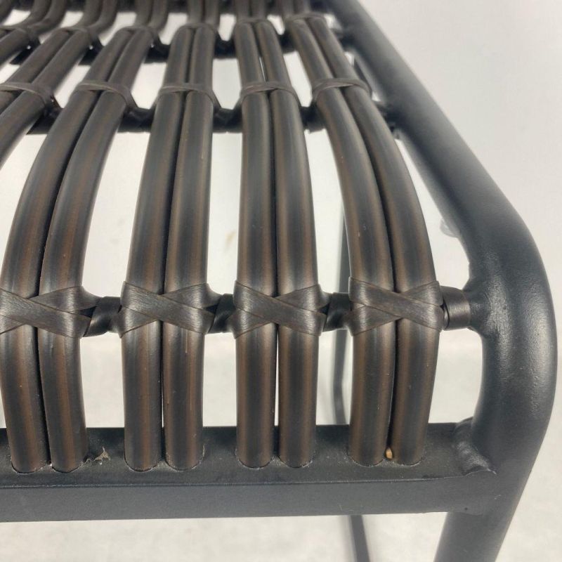 Modern Look Aluminum Wicker Weaving Bistro Chair with Armrest