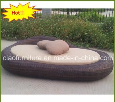 2016 Plastic Rattan Outdoor Furniture Patio Sun Bed