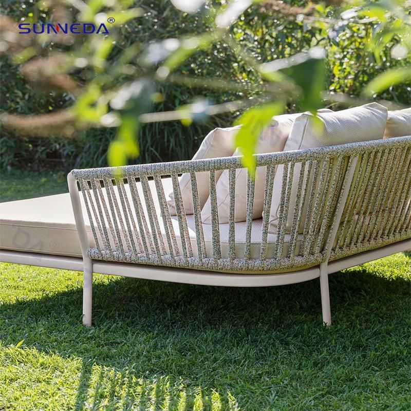 Modern Beach Bed Outdoor Furniture Patio Rattan Leisure Chair Wicker Sofa Bed Garden Daybed Lounge