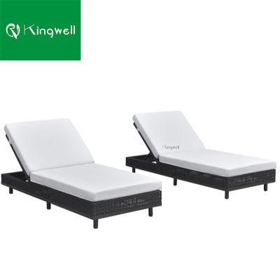 Modern Furniture Outdoor Beach Swimming Pool PE Rattan Sunbed Sun Lounge with Cushion