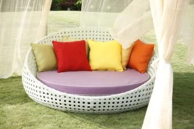 Foshan Double Darwin Swinging Daybeds Round Lounge Bed Outdoor Daybed Hot Sale