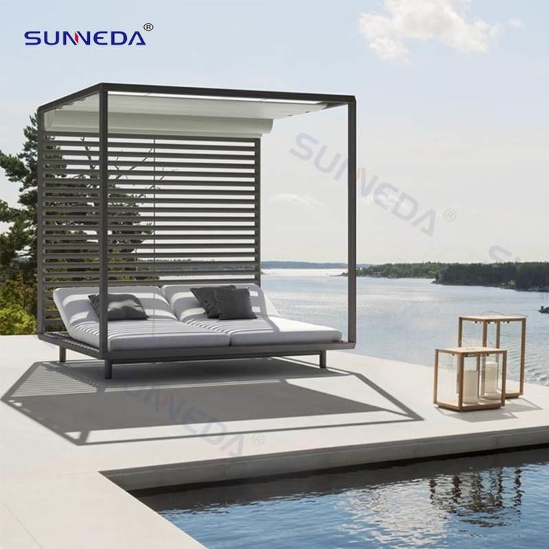 Top Selling Lounge All Weather Beach Daybed with Canopy