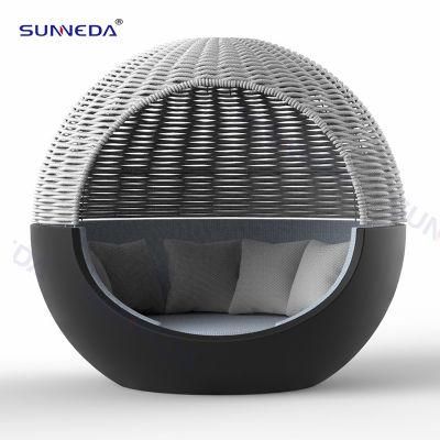 Commerical Outdoor Furniture Large Space Rattan Daybed with Canopy Leisure Daybed