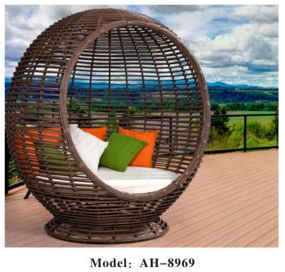 Variety Shaped Rattan Day Beds Wicker Outdoor Sofa with Cushions for Sale Round Daybed for Garden