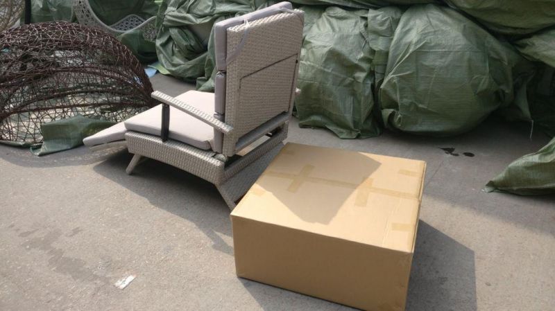 Outdoor Patio Garden Beach Foldable Wicker Rattan Chaise Lounge